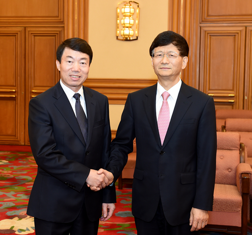 孟建柱会见越共中央内政部代表团