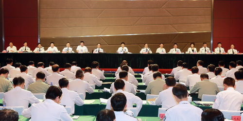 孟建柱：提高社会治理效能和服务群众水平